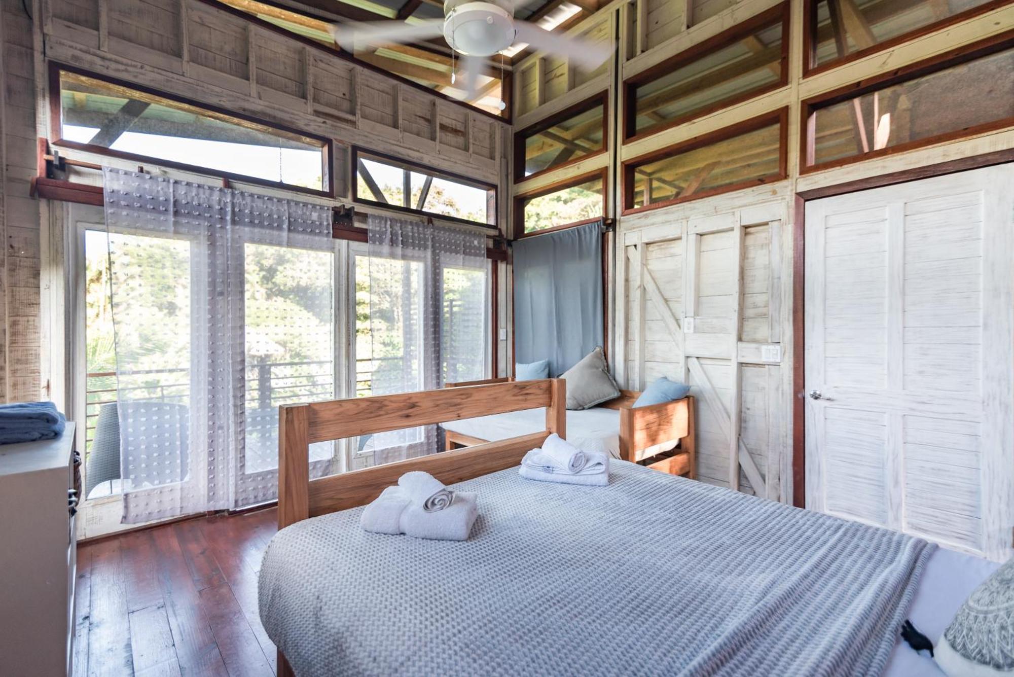 Eclypse De Mar Acqua Lodge Бастиментос Экстерьер фото