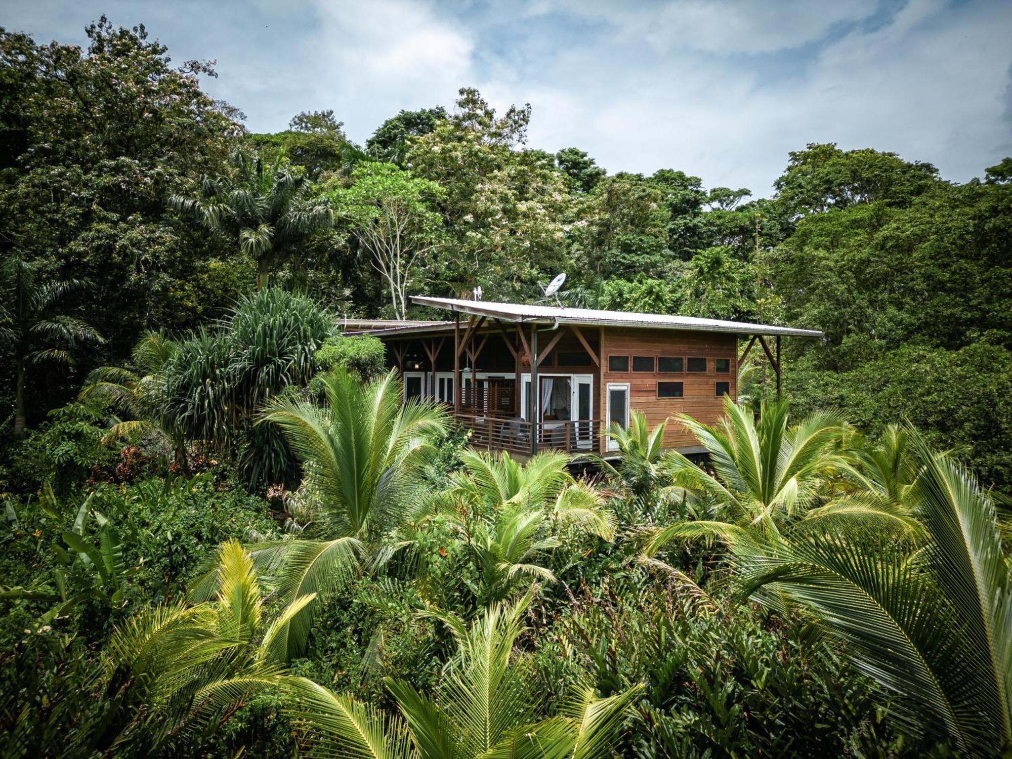 Eclypse De Mar Acqua Lodge Бастиментос Экстерьер фото